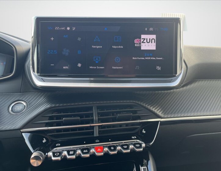 Peugeot 208 Hatchback 1,2 l 74 kw