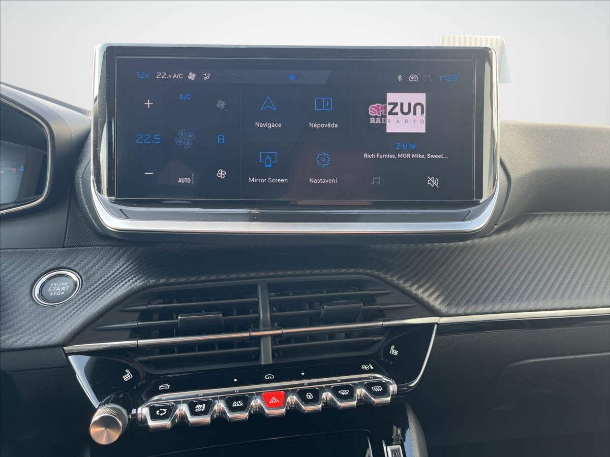 Peugeot 208 Hatchback 1,2 l 74 kw