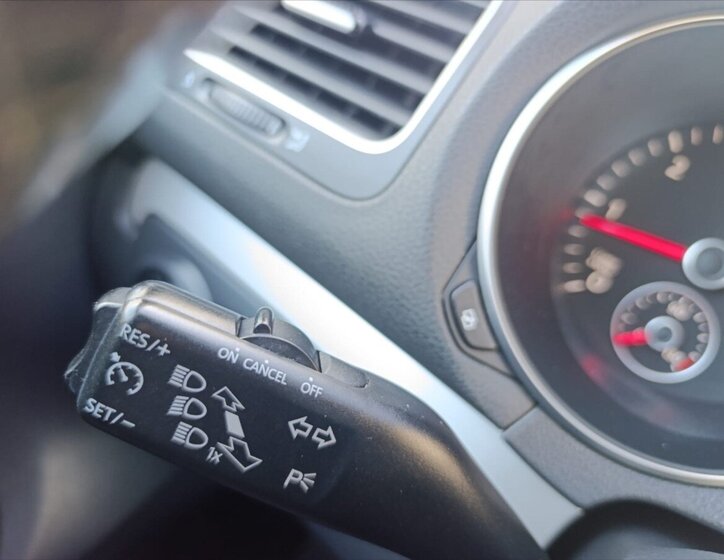 Volkswagen Golf Hatchback 1,6 l 77 kw