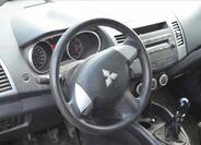 Mitsubishi Outlander 16