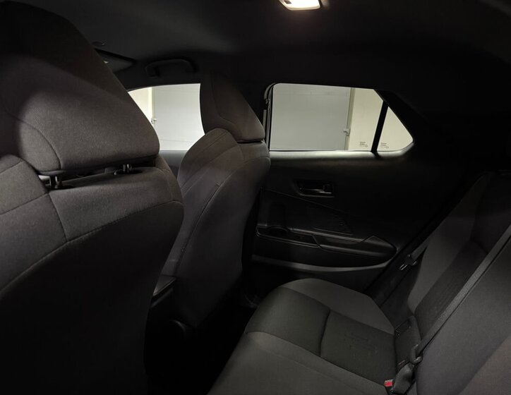 Toyota C-HR SUV 1,8 l 72 kw