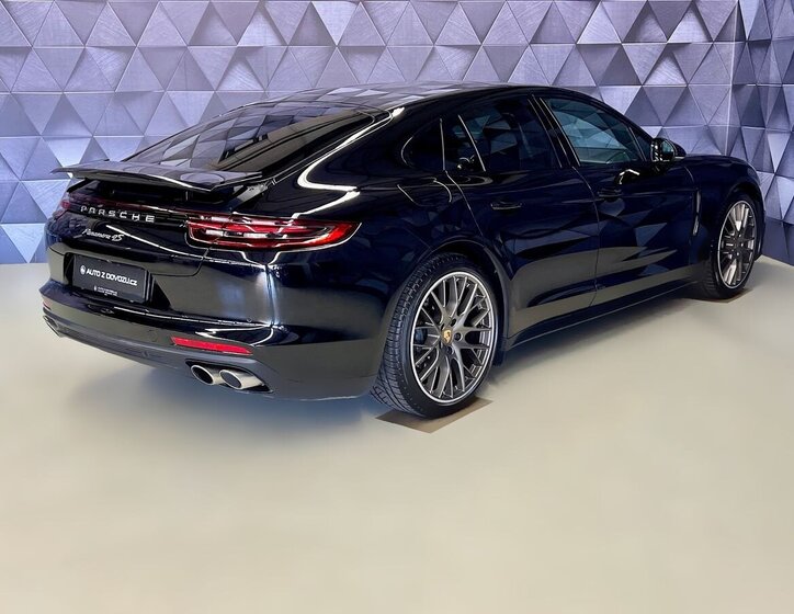 Porsche Panamera Liftback 4,0 l 310 kw