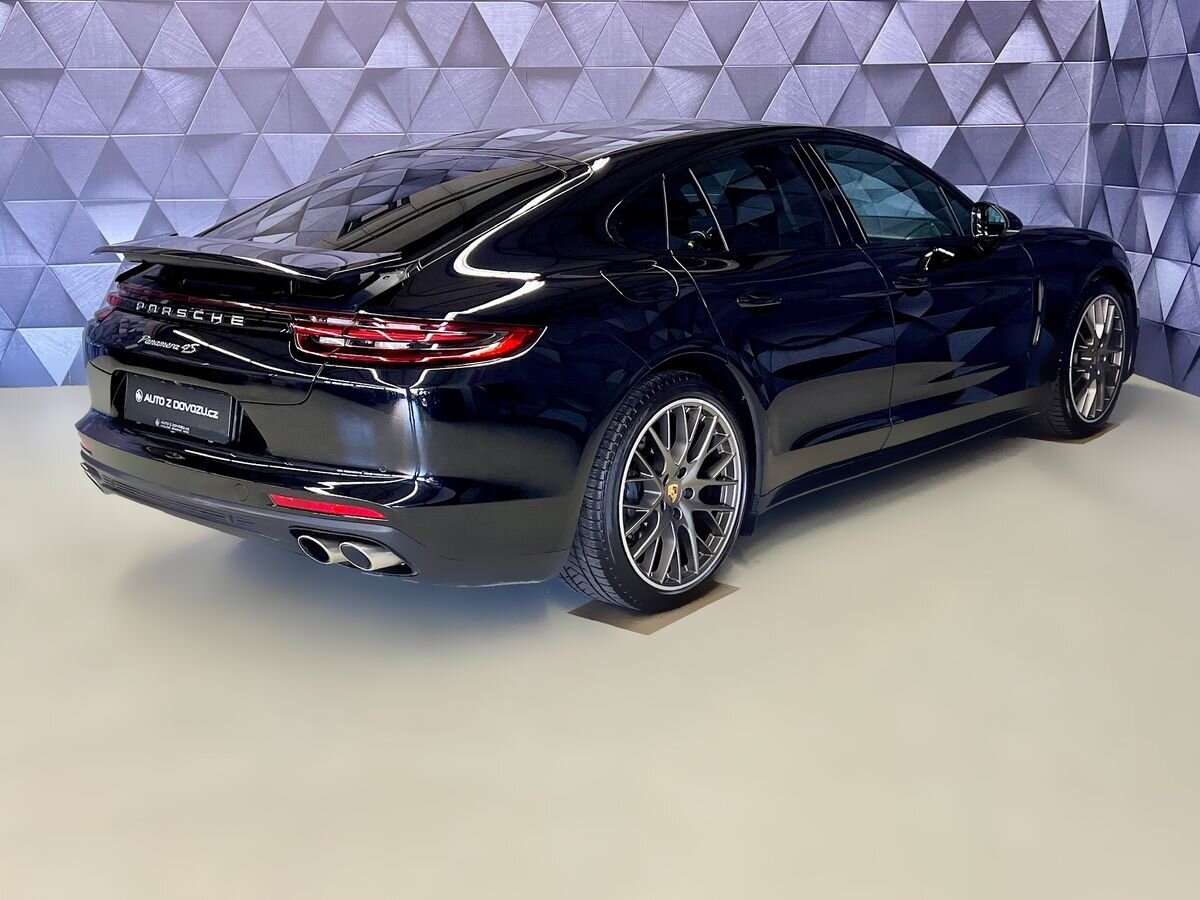 Porsche Panamera Liftback 4,0 l 310 kw