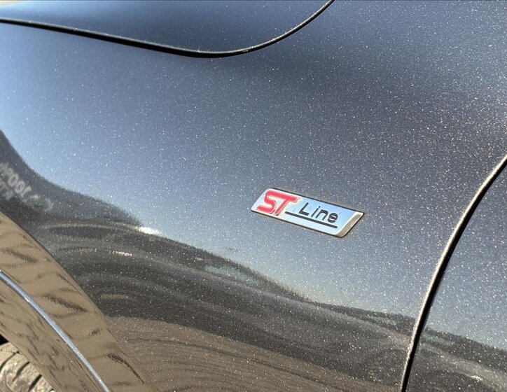 Ford Kuga SUV 2,5 l 140 kw