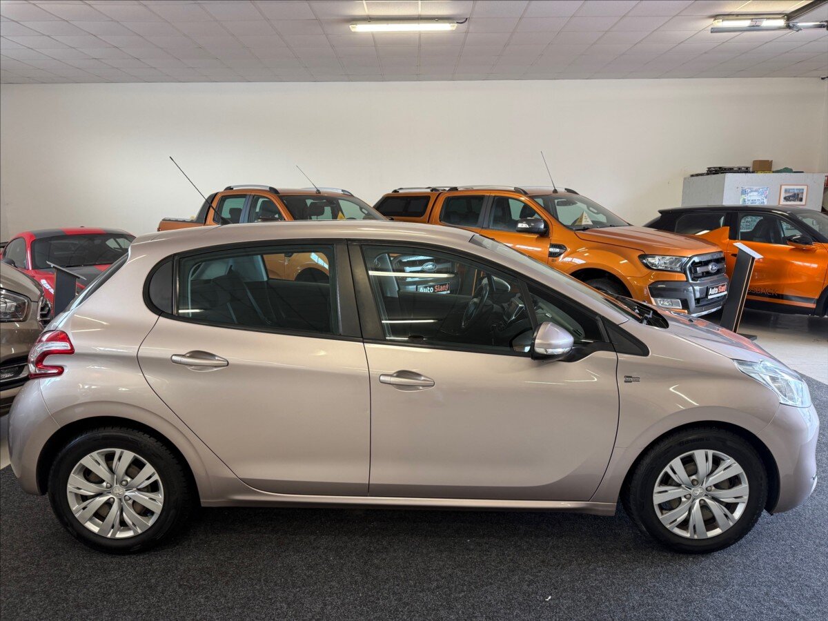 Peugeot 208 Hatchback 1,4 l 70 kw