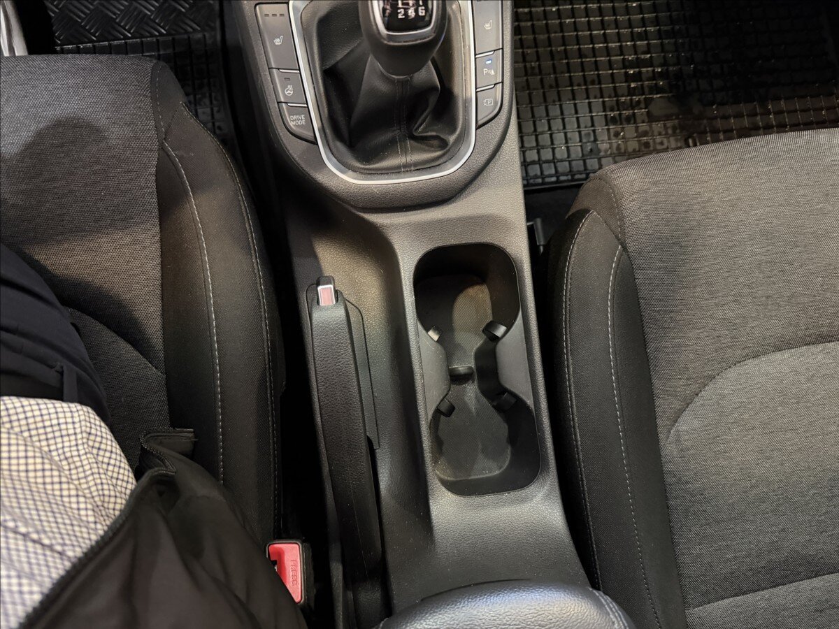 Hyundai i30 Sedan / Limuzína 1,5 l 117 kw