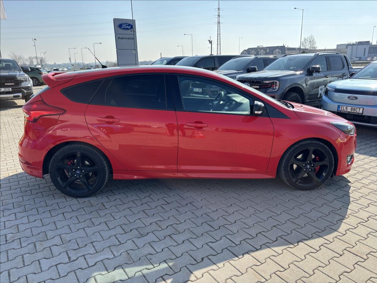 Ford Focus Hatchback 1,5 l 110 kw