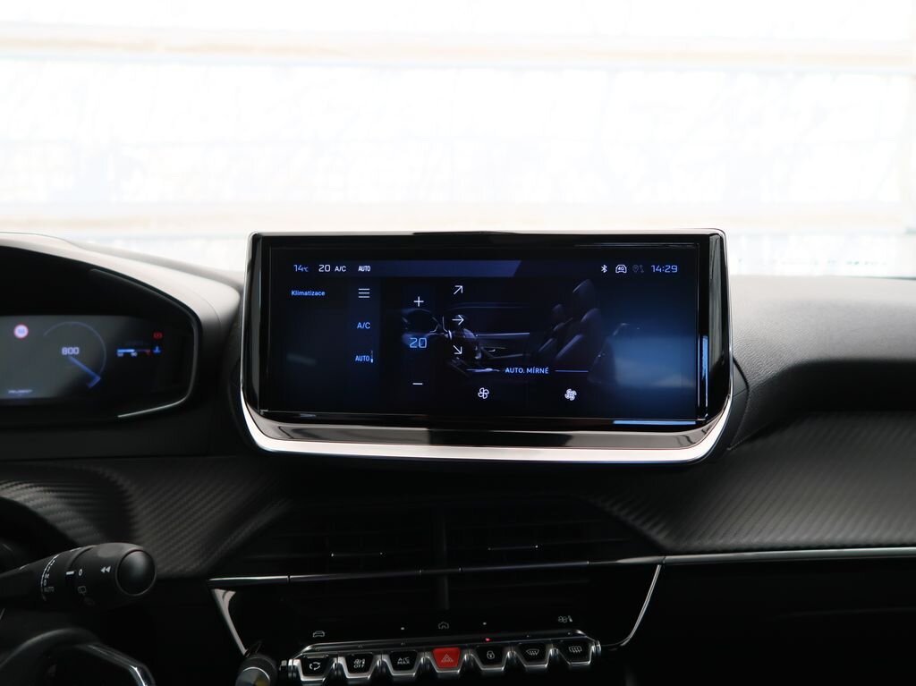 Peugeot 2008 SUV / Terénní 1,2 l 74 kw