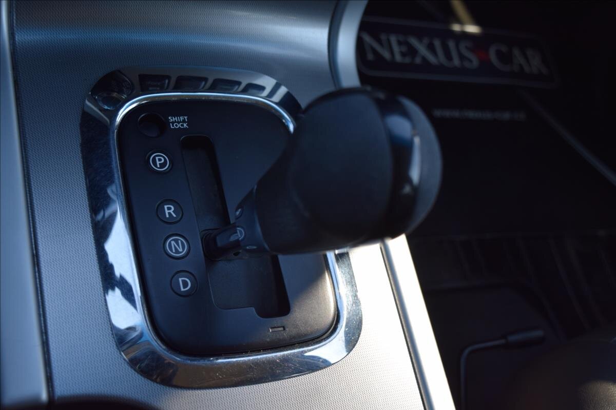 Nissan Navara Pick-up 3,0 l 170 kw