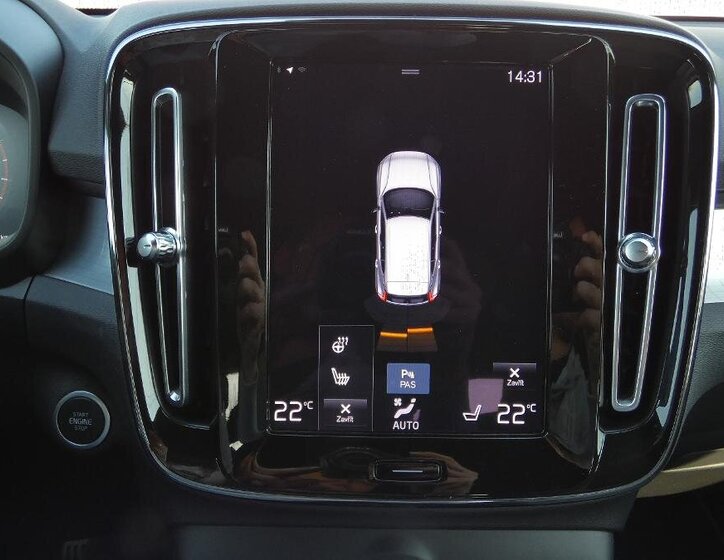 Volvo XC40 SUV / Terénní 1,5 l 95 kw