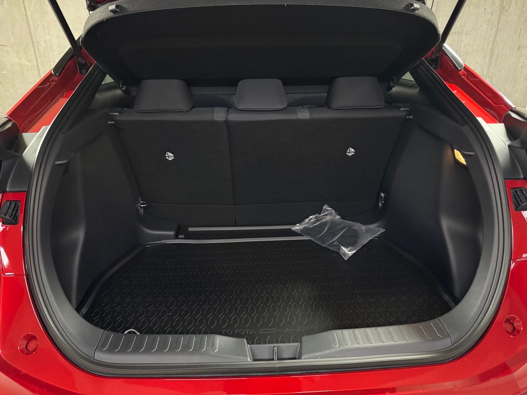 Toyota C-HR Hatchback 1,8 l 90 kw