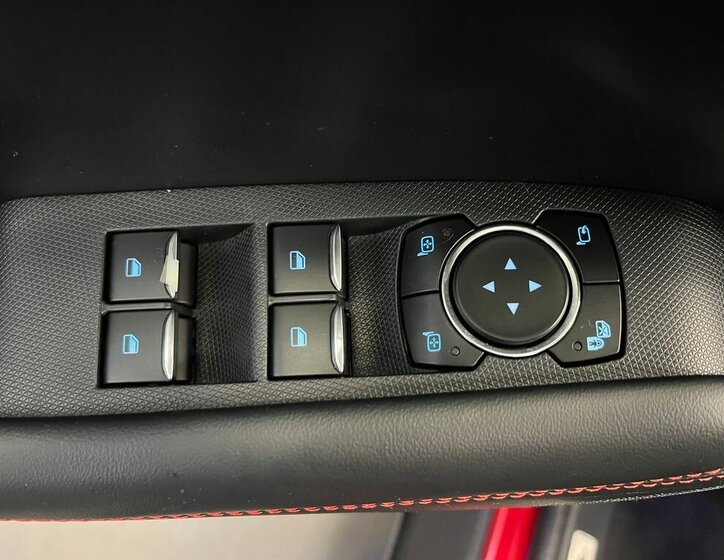 Ford Mustang Mach-E SUV 0,0 198 kw