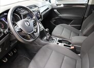 Volkswagen Touran SUV / Terénní 1,2 l 81 kw