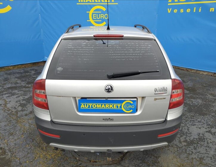 Škoda Octavia Kombi 2,0 l 103 kw