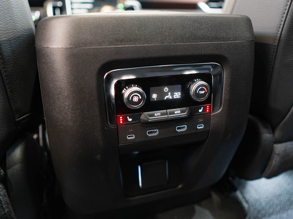 GMC Yukon SUV 6,2 l 313 kw