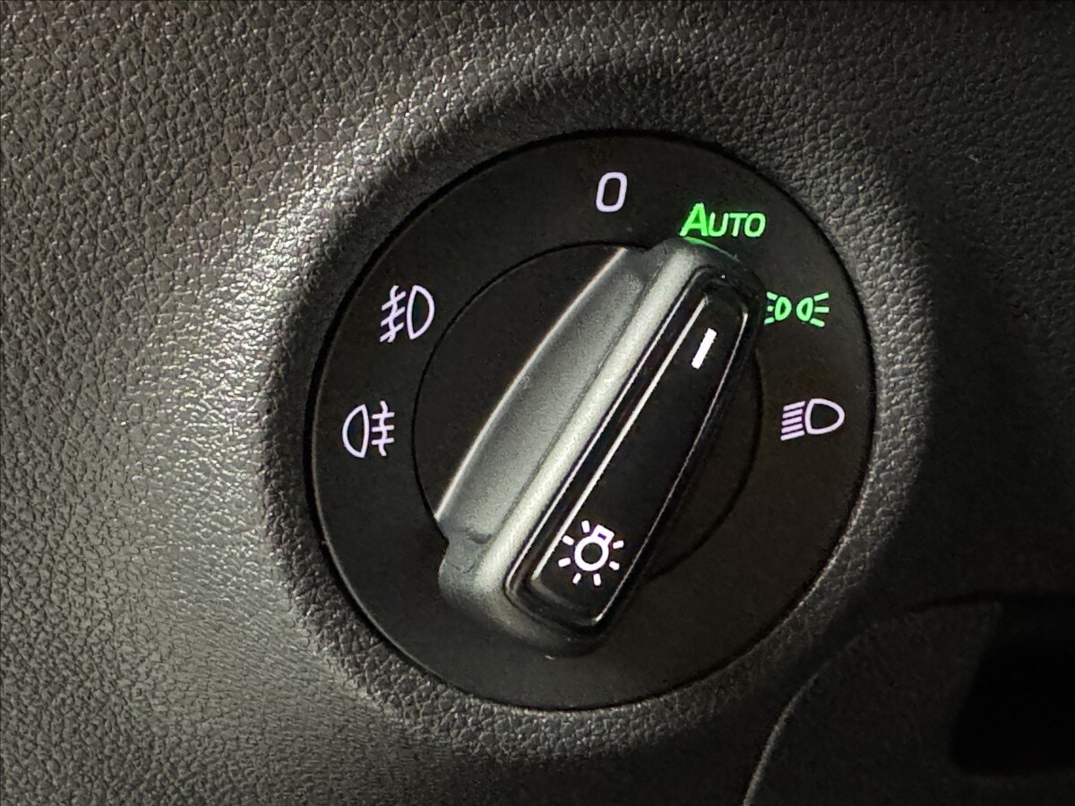 Škoda Karoq SUV / Terénní 1,5 l 110 kw