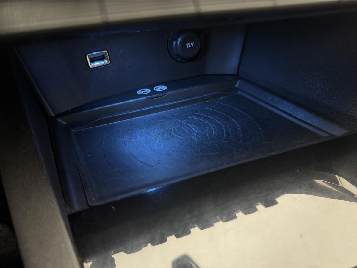 Peugeot 3008 SUV / Terénní 1,2 l 96 kw