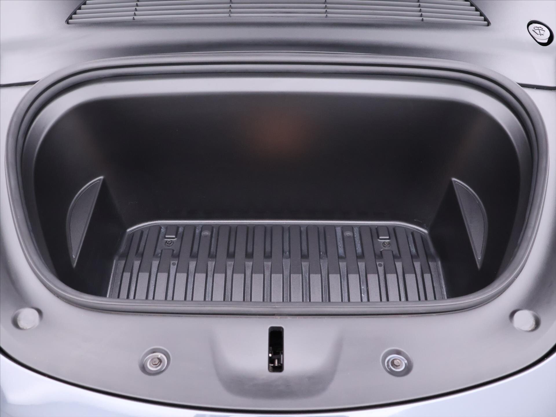 Tesla Model Y SUV / Terénní 0,0 258 kw