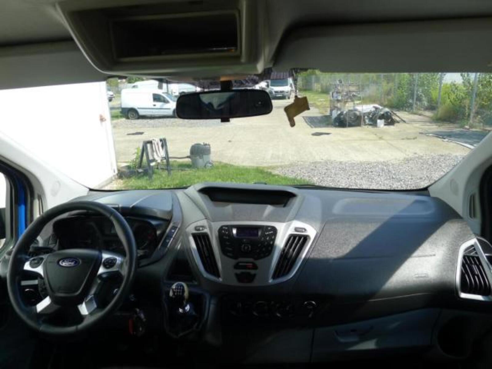 Ford Transit Custom 11