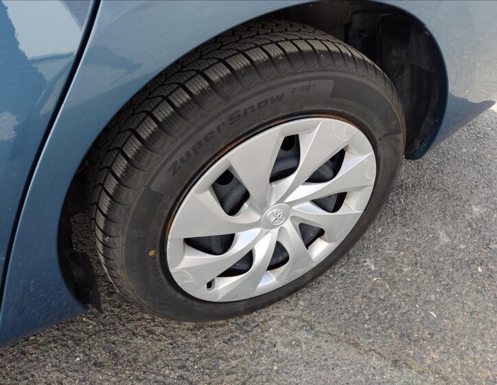 Toyota Auris Kombi 1,3 l 73 kw