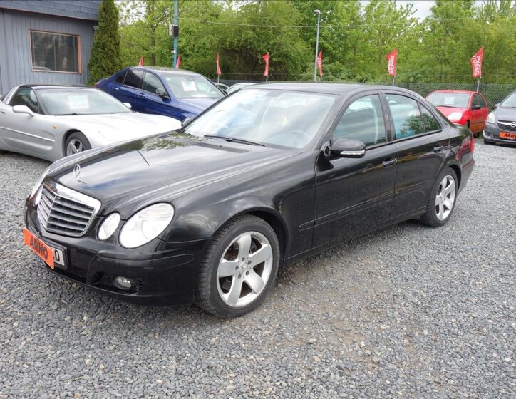 Mercedes-Benz Třídy E Sedan / Limuzína 3,0 l 140 kw