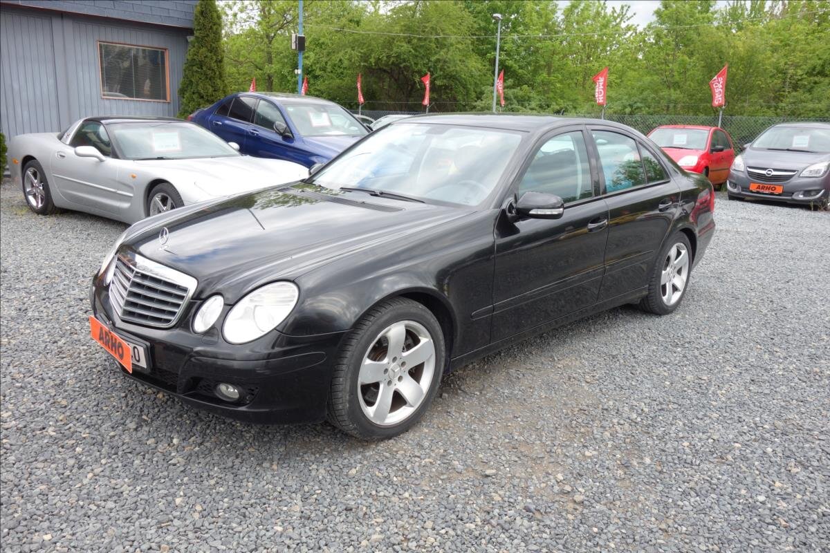 Mercedes-Benz Třídy E Sedan / Limuzína 3,0 l 140 kw