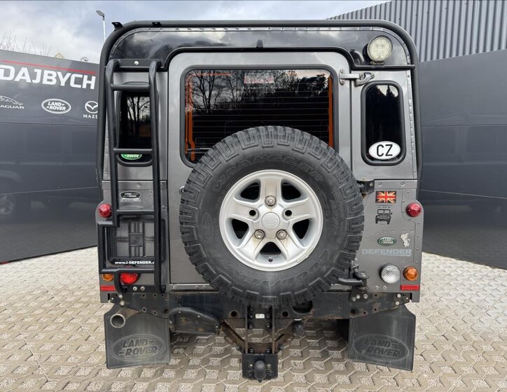 Land Rover Defender Skříň 2,2 l 90 kw