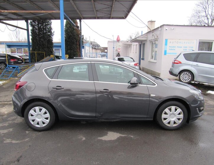 Opel Astra Hatchback 1,4 l 103 kw