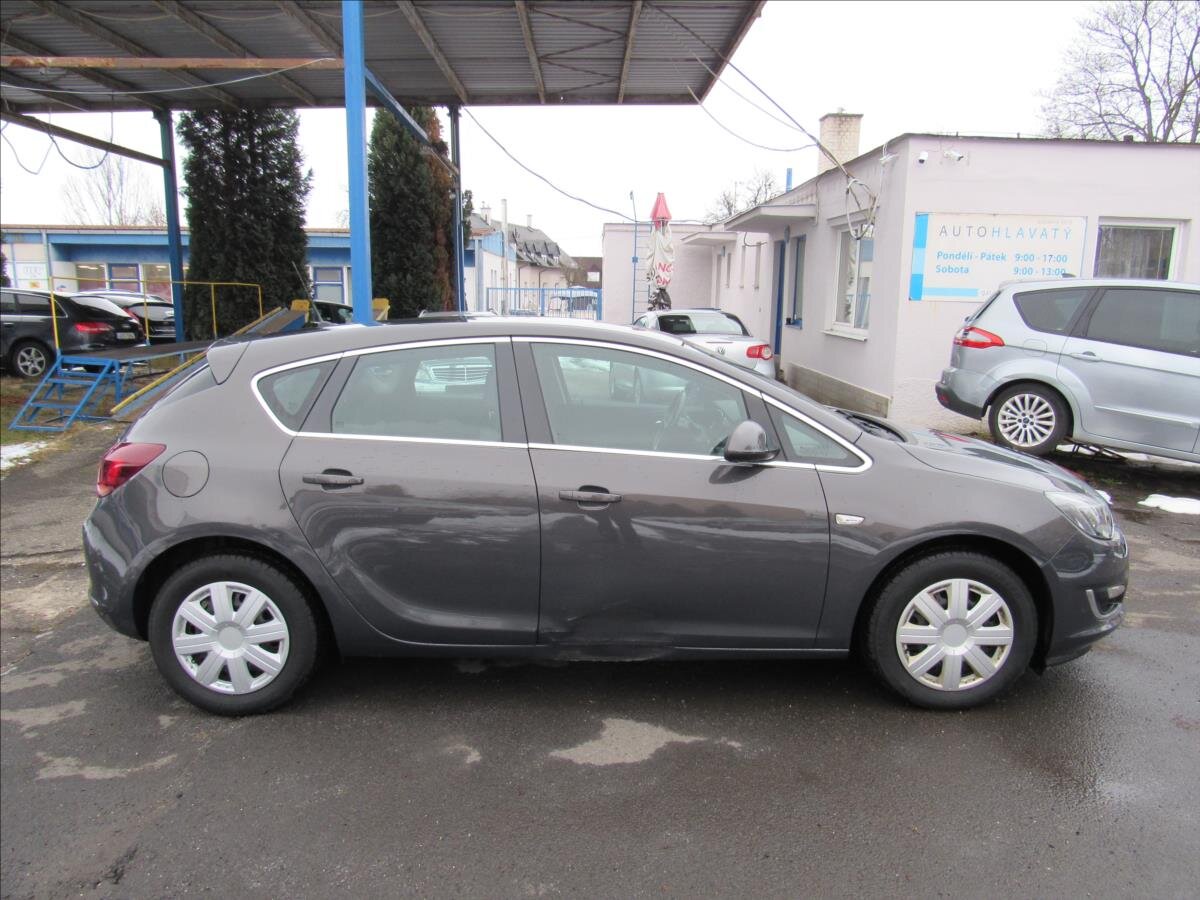 Opel Astra Hatchback 1,4 l 103 kw