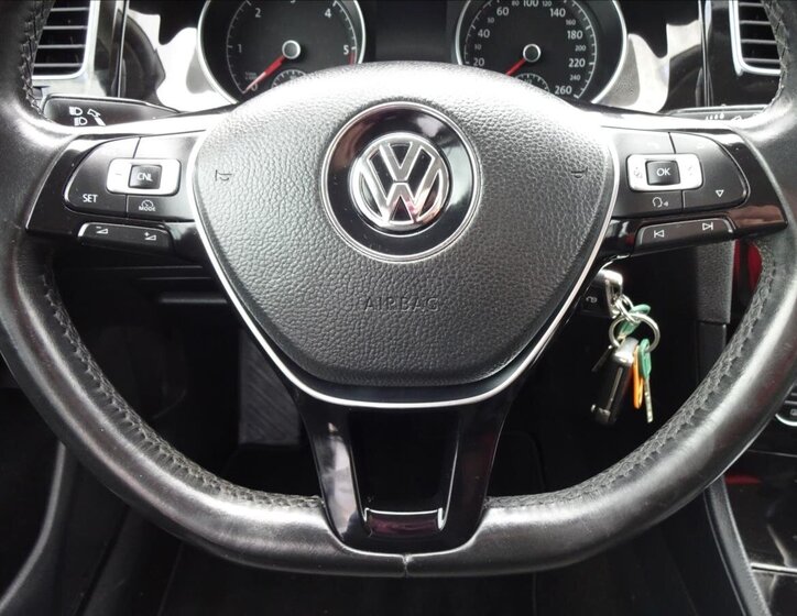 Volkswagen Golf Kombi 1,6 l 77 kw