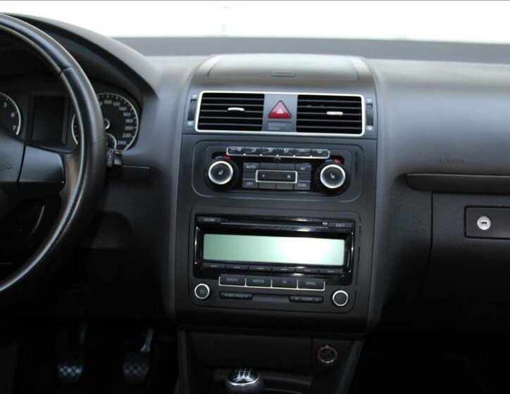 Volkswagen Touran 27