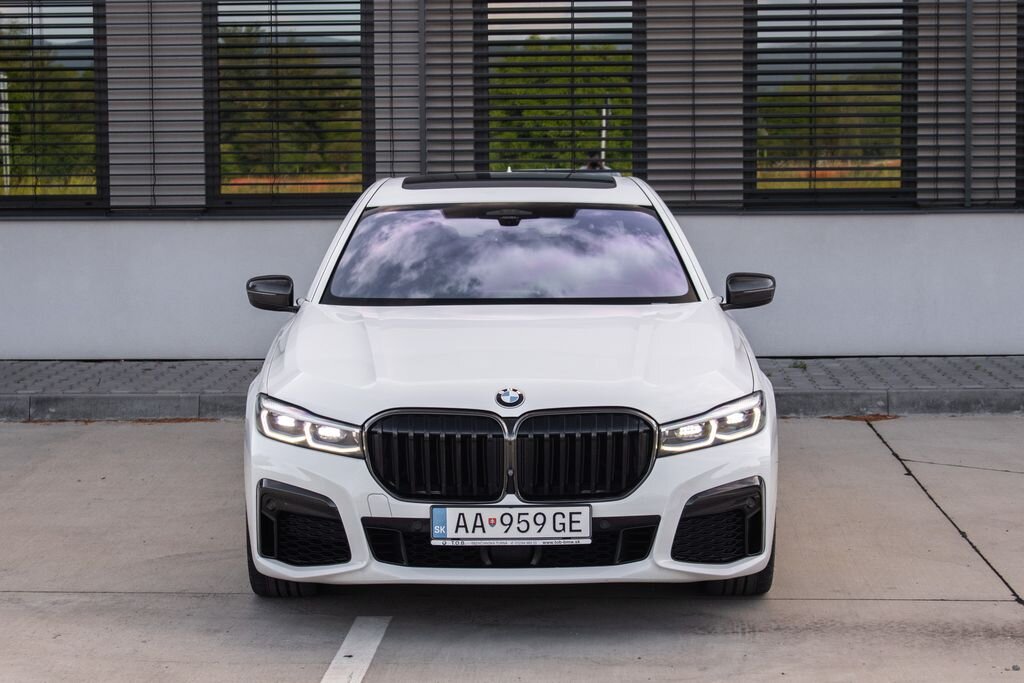 BMW Řada 7 Sedan 3,0 l 294 kw