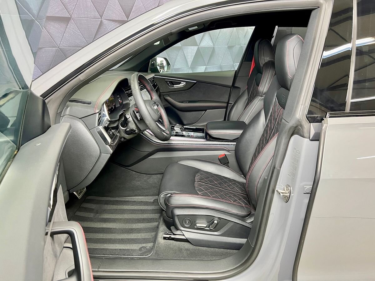 Audi SQ8 SUV / Terénní 4,0 l 373 kw