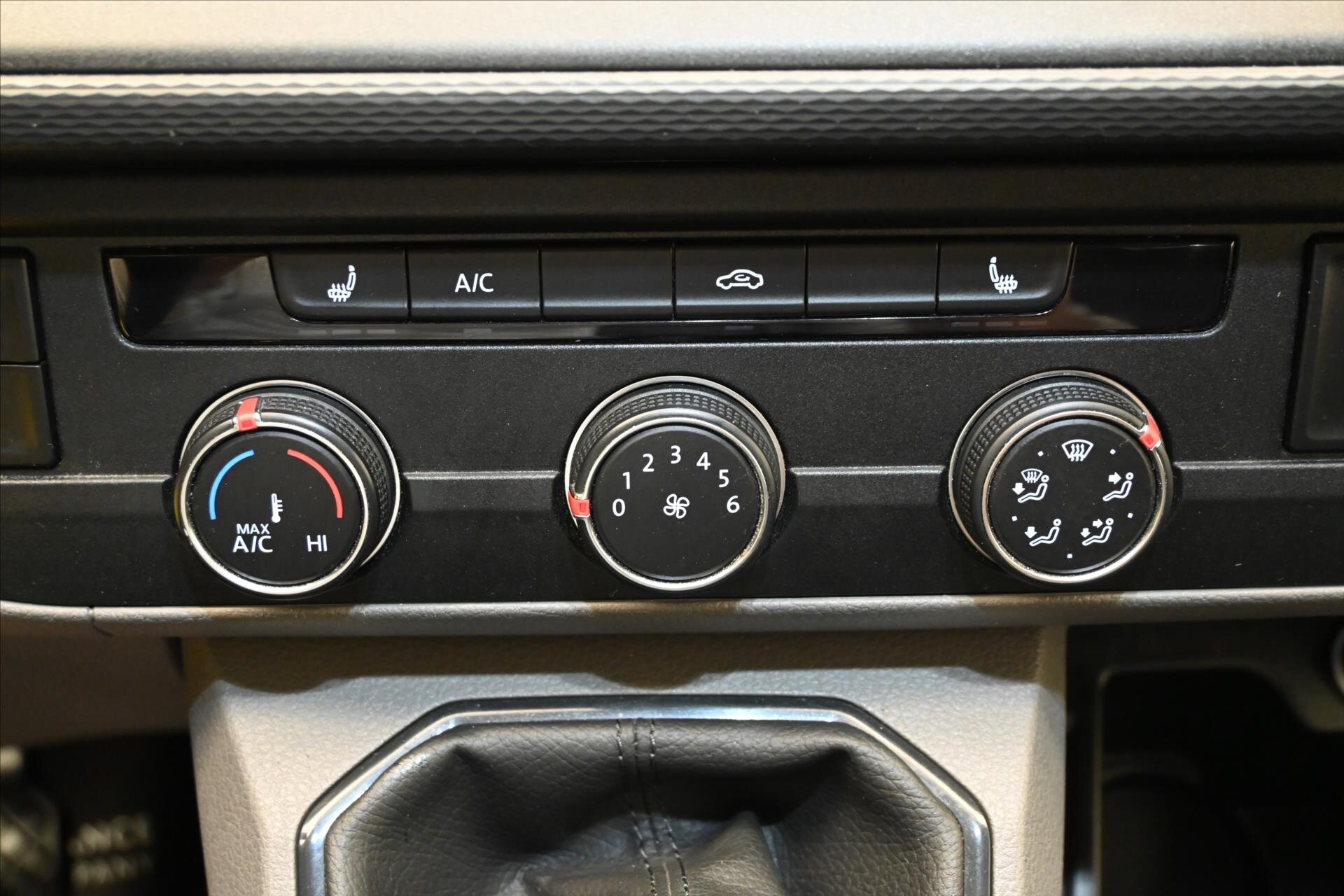 Volkswagen Transporter Skříň 2,0 l 81 kw