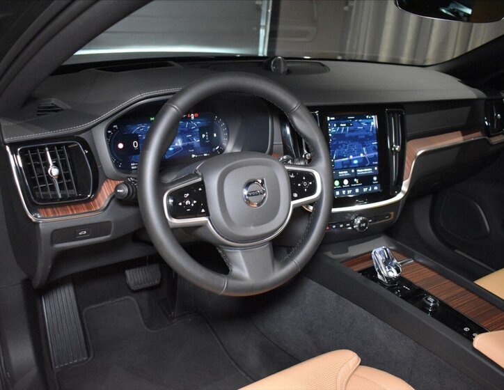 Volvo V60 Kombi 2,0 l 145 kw