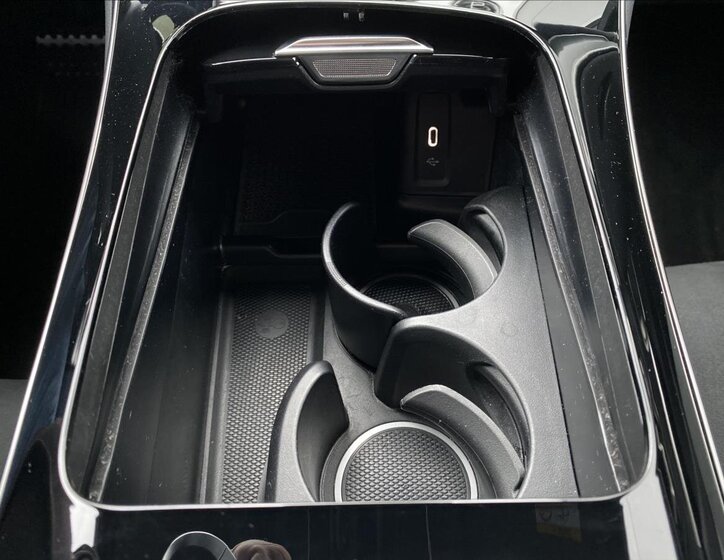 Mercedes-Benz GLC SUV / Terénní 2,0 l 145 kw