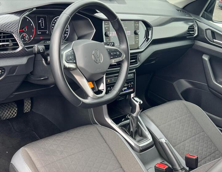 Volkswagen T-Cross 6