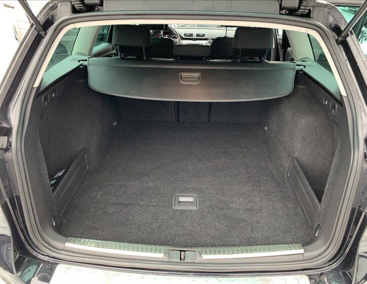 Volkswagen Passat Kombi 2,0 l 103 kw