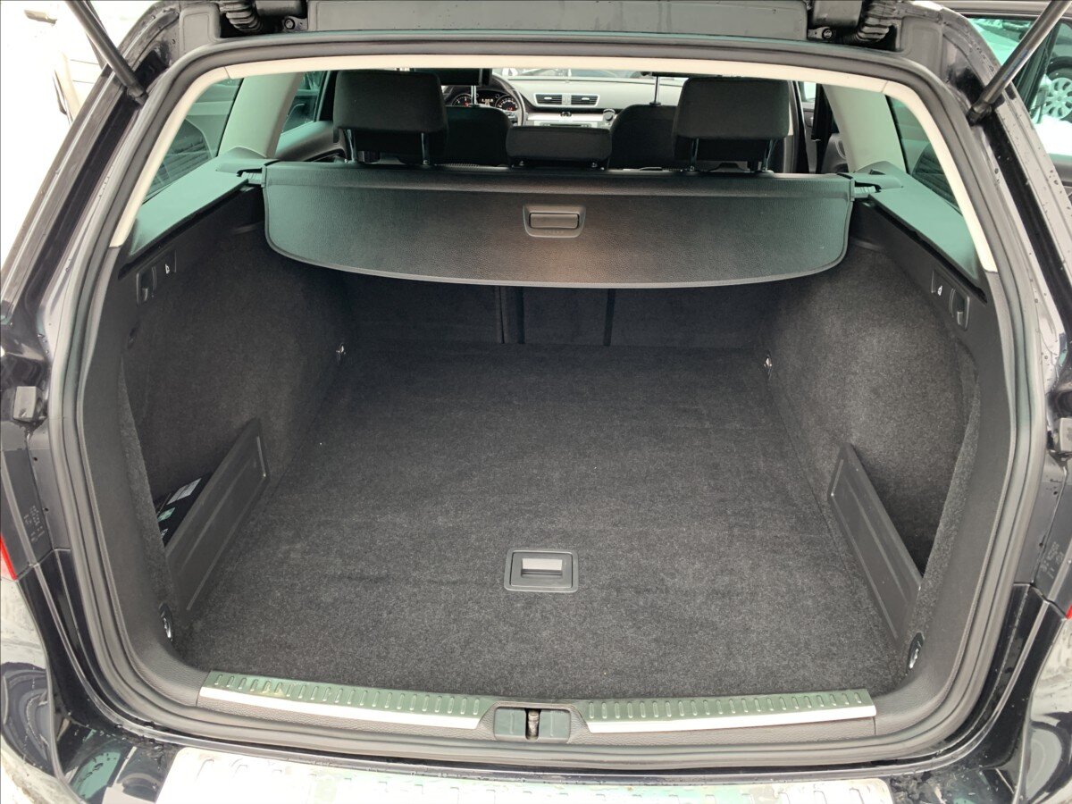 Volkswagen Passat Kombi 2,0 l 103 kw