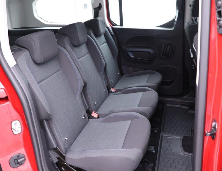 Peugeot Rifter MPV 1,5 l 96 kw