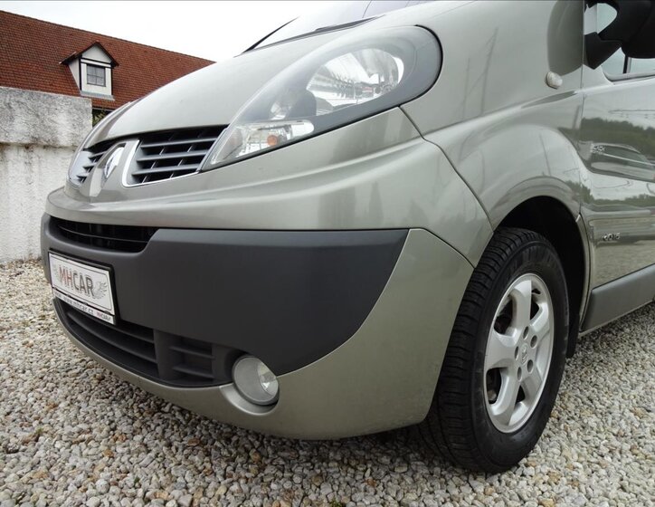 Renault Trafic 12