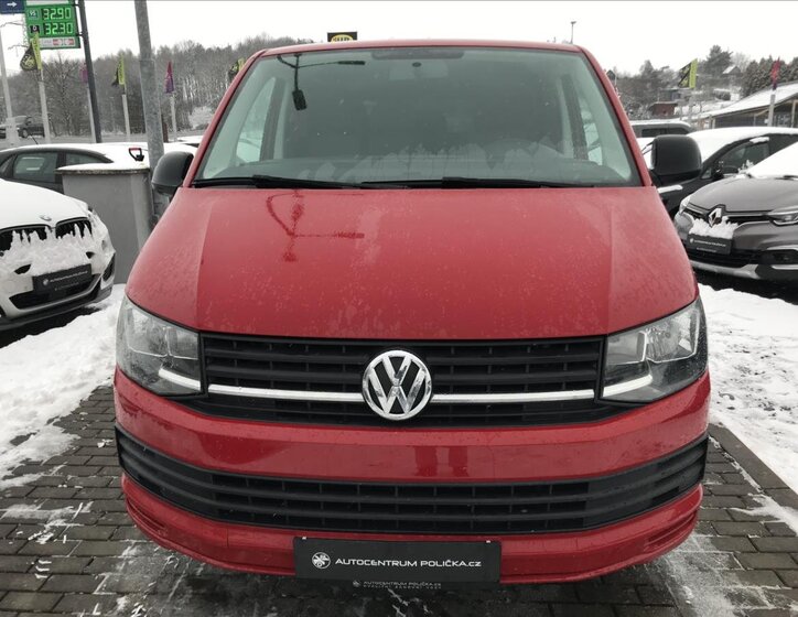 Volkswagen Transporter Kombi 2,0 l 62 kw