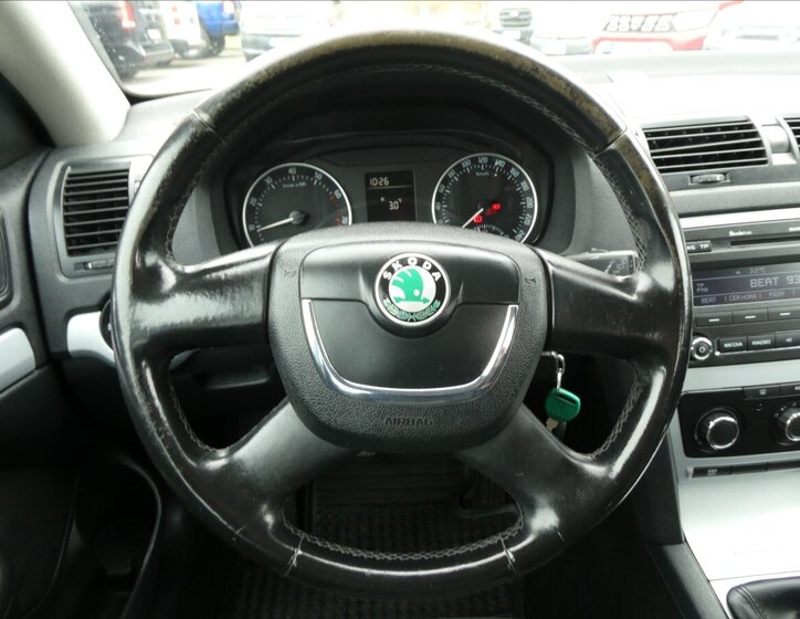 Škoda Octavia Sedan / Limuzína 1,6 l 75 kw