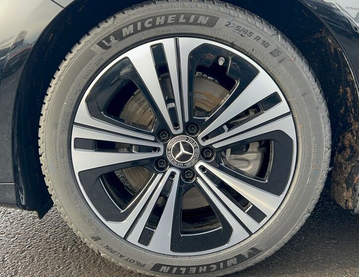 Mercedes-Benz CLA Kupé 0,0 200 kw