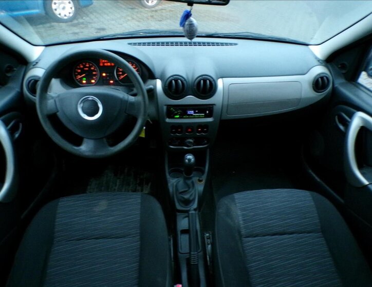 Dacia Logan Sedan / Limuzína 1,4 l 55 kw