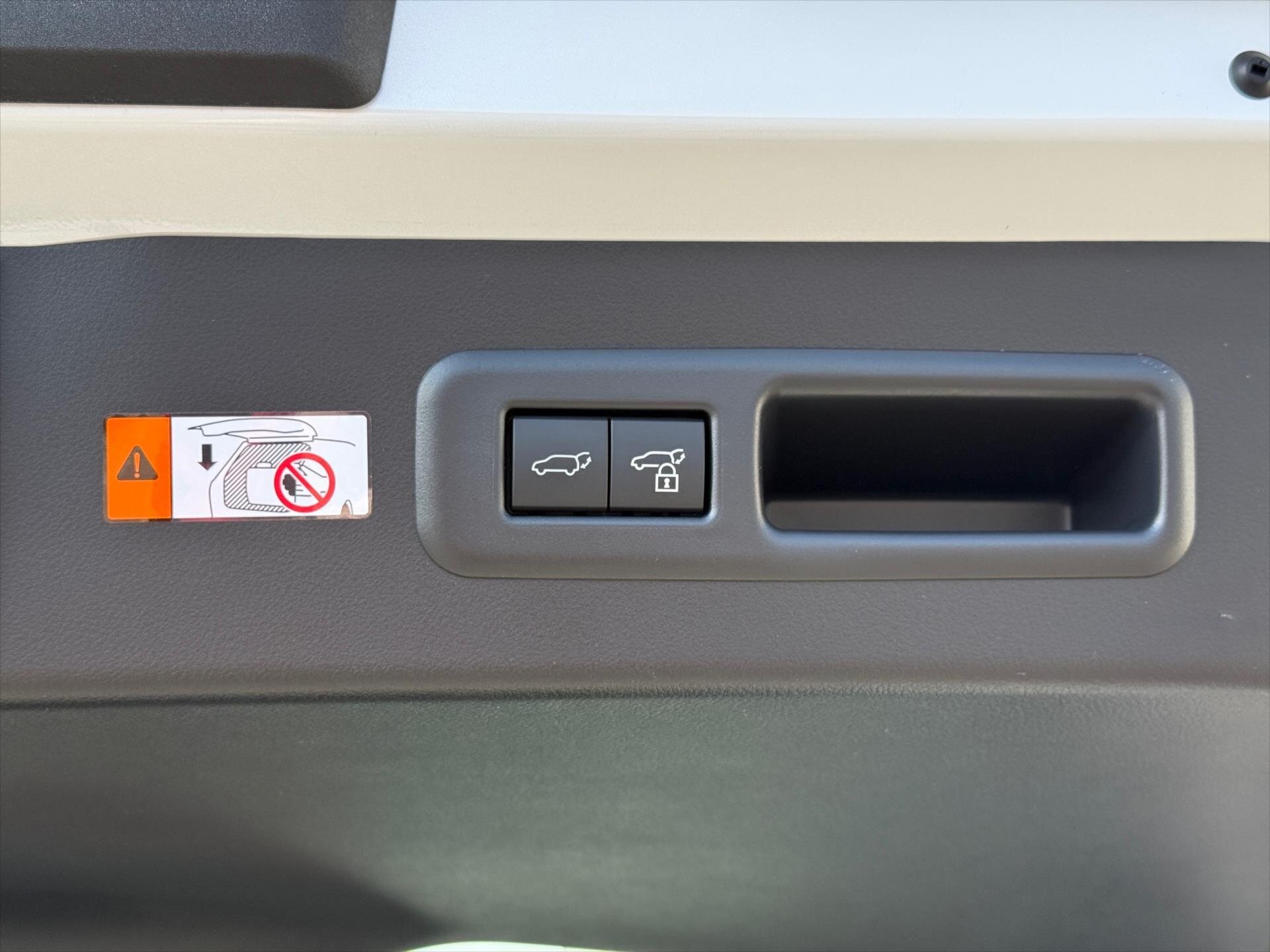 Lexus LBX SUV 1,5 l 67 kw