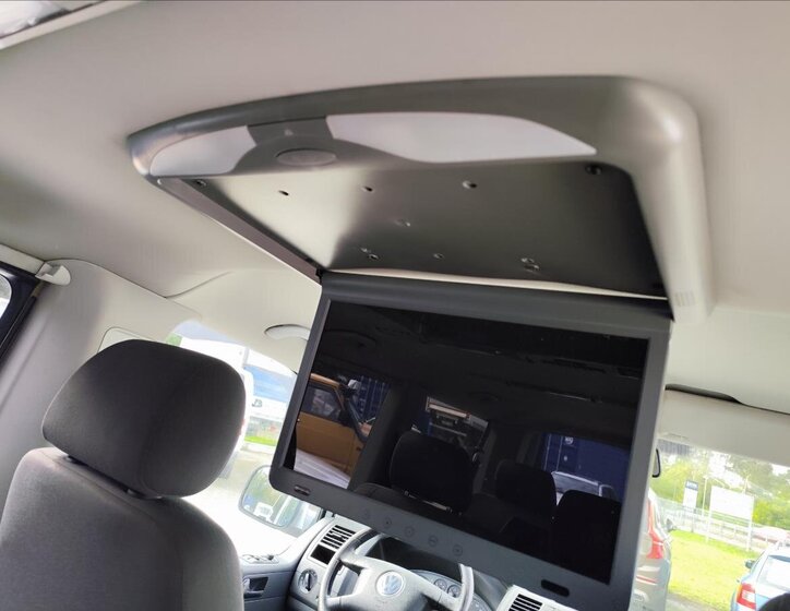 Volkswagen Caravelle Kombi 2,5 l 96 kw