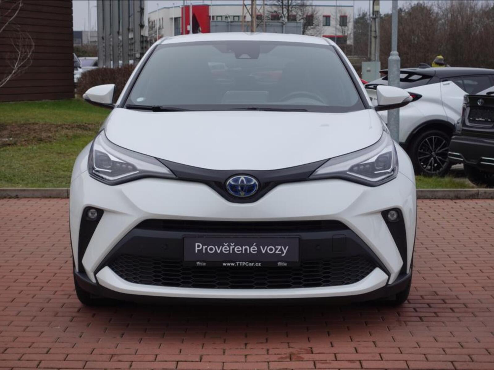 Toyota C-HR 2