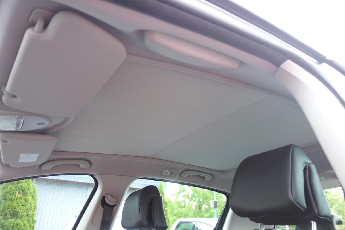 Peugeot 308 Hatchback 1,6 l 103 kw