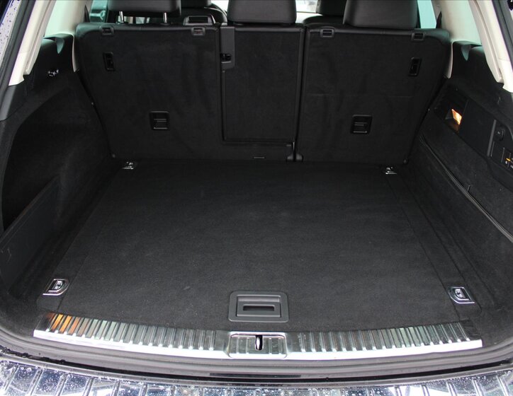 Volkswagen Touareg SUV 3,0 l 193 kw